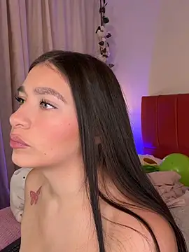 Caandace online show from April 9, 2026, 7:42 pm