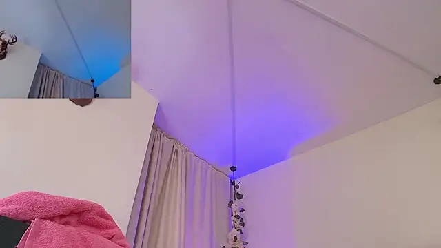 Caandace online show from March 19, 2026, 7:14 pm