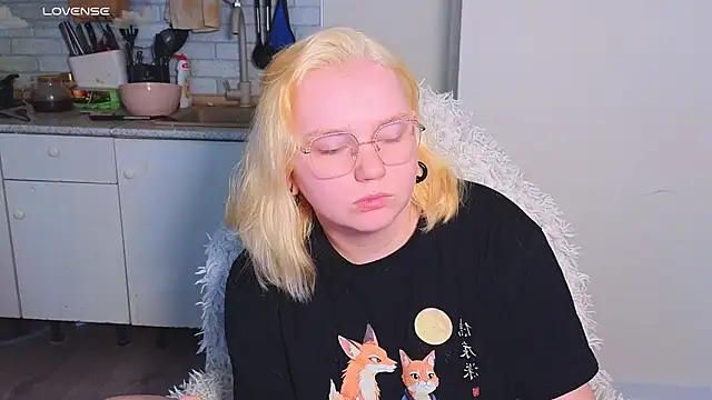soft focus online show from June 12, 2026, 4:54 am