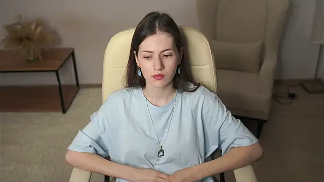 OdiIiaChavarria online show from March 1, 2026, 7:19 am