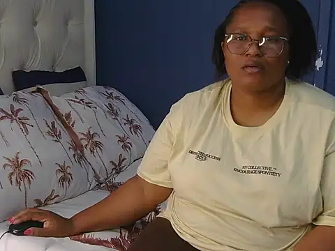 Cuddle Zee online show from May 9, 2026, 12:52 pm