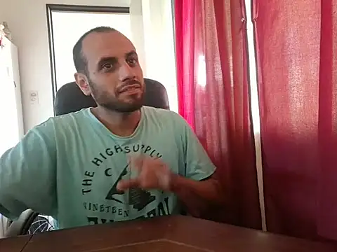 Snapshot of oroenbarra chatting on April 30, 2026, 4:14 pm oroenbarra online show from April 30, 2026, 4:14 pm