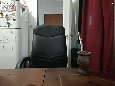 Snapshot of oroenbarra chatting on May 1, 2026, 10:20 am oroenbarra online show from May 1, 2026, 10:20 am