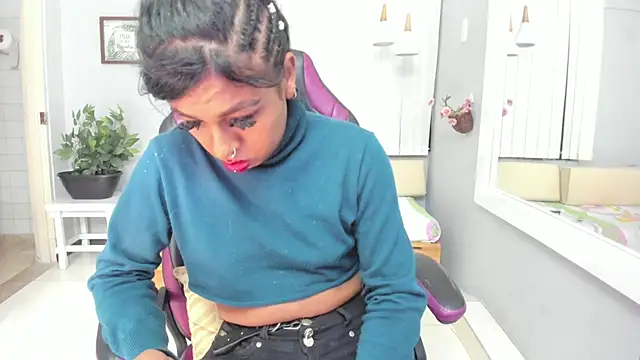 Snapshot of Nahomy_Collins_ chatting on July 1, 2026, 8:09 pm Nahomy Collins online show from July 1, 2026, 8:09 pm