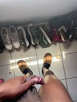 BumbleBee84 online show from March 21, 2026, 11:03 am