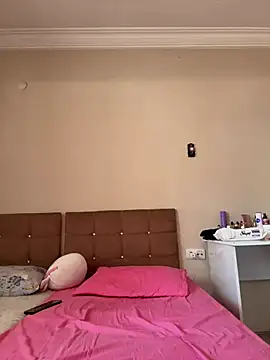 emree-pelinn online show from March 2, 2026, 10:33 am