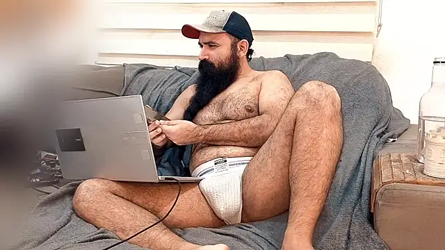 Snapshot of Barba_Negra_Fumador chatting on June 30, 2026, 5:35 pm Barba Negra Fumador online show from June 30, 2026, 5:35 pm