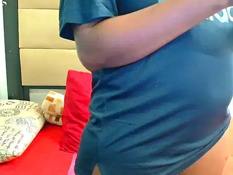 Snapshot of SpicyKittyxxx chatting on April 16, 2026, 6:52 pm SpicyKittyxxx online show from April 16, 2026, 6:52 pm