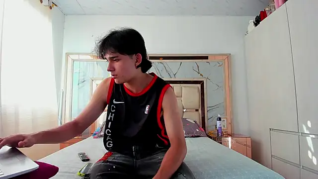 monky 0002 online show from March 22, 2026, 9:49 pm