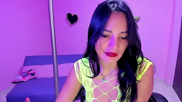 doll katiuska online show from May 8, 2026, 12:09 pm