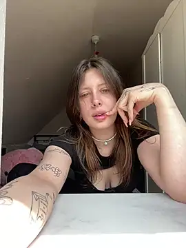 Snapshot of Johanna420 chatting on June 3, 2026, 10:49 am Johanna420 online show from June 3, 2026, 10:49 am