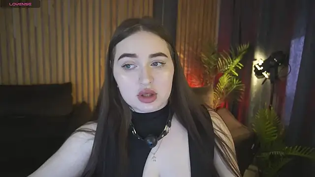 RapunzelAngel online show from May 18, 2026, 5:56 am