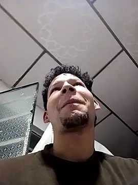 Snapshot of Goriluzdelam chatting on April 13, 2026, 2:37 am Goriluzdelam online show from April 13, 2026, 2:37 am