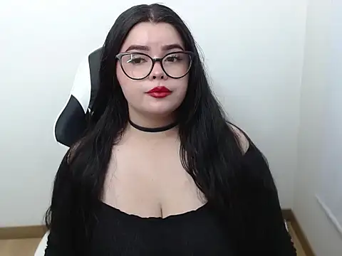 Snapshot of CarolinaLee12 chatting on April 8, 2026, 2:02 am CarolinaLee12 online show from April 8, 2026, 2:02 am