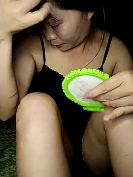 Snapshot of -Tristina- chatting on May 15, 2026, 3:32 pm -Tristina- online show from May 15, 2026, 3:32 pm