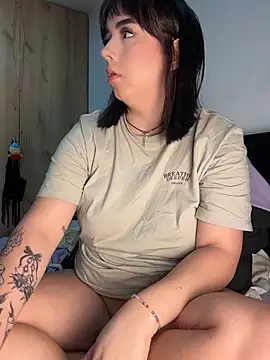 Snapshot of Encore_Angel chatting on April 15, 2026, 10:32 am Encore Angel online show from April 15, 2026, 10:32 am