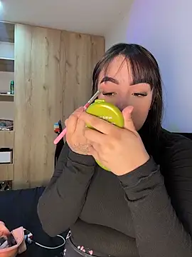 Snapshot of Encore_Angel chatting on April 15, 2026, 11:49 pm Encore Angel online show from April 15, 2026, 11:49 pm