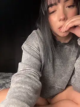 Snapshot of Encore_Angel chatting on April 1, 2026, 1:41 pm Encore Angel online show from April 1, 2026, 1:41 pm