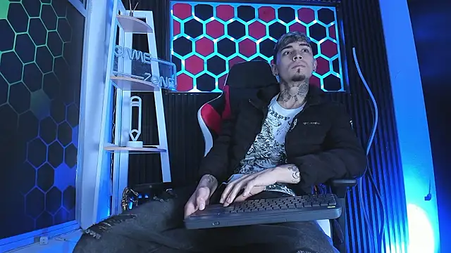 Max Hader  online show from March 18, 2026, 2:58 am