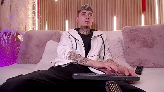 Max Hader  online show from March 6, 2026, 3:12 am