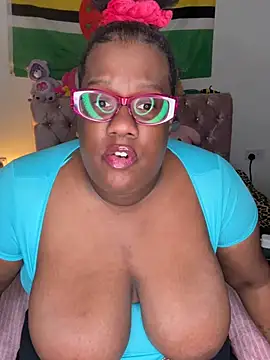 Snapshot of SweetCurvyRose chatting on March 9, 2026, 9:07 pm SweetCurvyRose online show from March 9, 2026, 9:07 pm