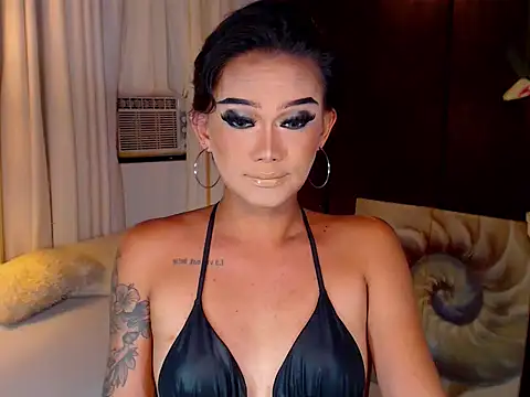 xXLustFullTransXx online show from April 11, 2026, 12:40 am