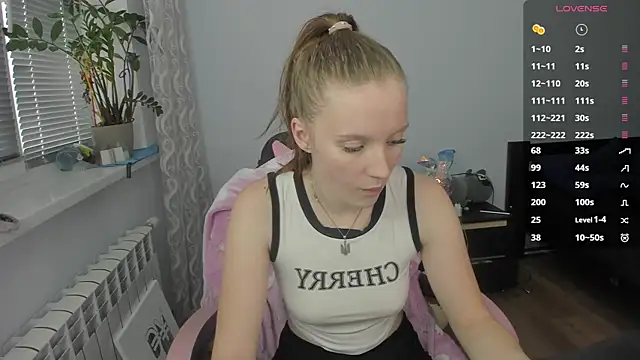 Snapshot of Mary_Blu chatting on November 3, 2025, 7:46 am Mary Blu online show from November 3, 2025, 7:46 am