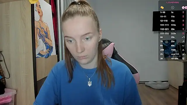 Snapshot of Mary_Blu chatting on October 5, 2025, 7:54 am Mary Blu online show from October 5, 2025, 7:54 am