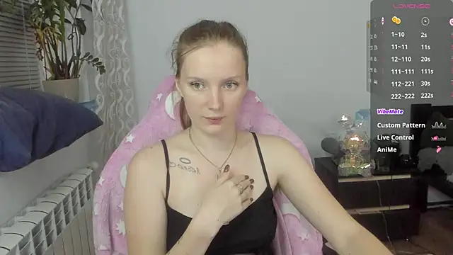 Snapshot of Mary_Blu chatting on November 9, 2025, 10:47 pm Mary Blu online show from November 9, 2025, 10:47 pm