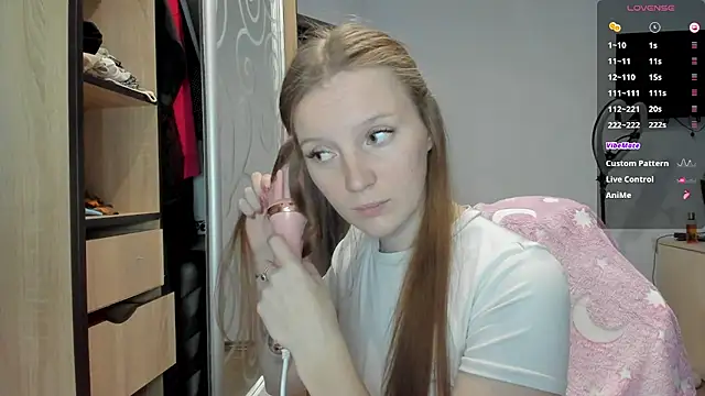 Snapshot of Mary_Blu chatting on October 25, 2025, 12:39 pm Mary Blu online show from October 25, 2025, 12:39 pm