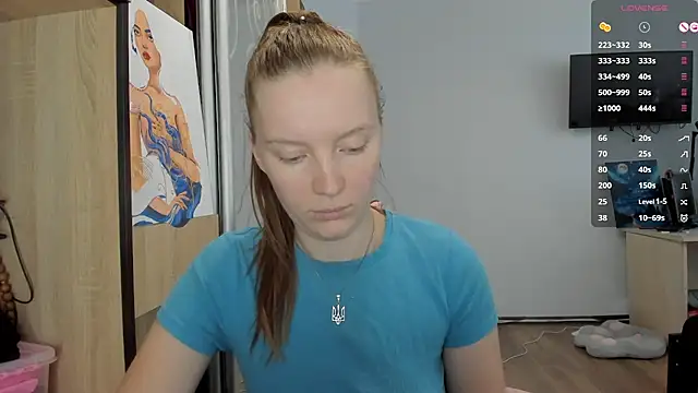 Snapshot of Mary_Blu chatting on October 4, 2025, 7:54 am Mary Blu online show from October 4, 2025, 7:54 am