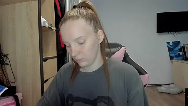 Snapshot of Mary_Blu chatting on October 1, 2025, 12:09 pm Mary Blu online show from October 1, 2025, 12:09 pm