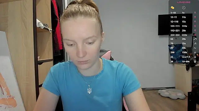 Snapshot of Mary_Blu chatting on October 2, 2025, 9:23 am Mary Blu online show from October 2, 2025, 9:23 am