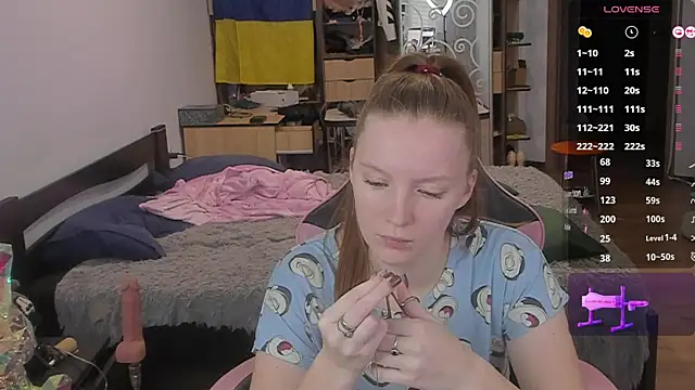 Snapshot of Mary_Blu chatting on November 24, 2025, 8:58 am Mary Blu online show from November 24, 2025, 8:58 am