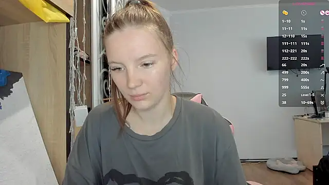 Snapshot of Mary_Blu chatting on September 12, 2025, 9:09 am Mary Blu online show from September 12, 2025, 9:09 am