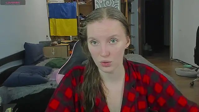 Snapshot of Mary_Blu chatting on December 4, 2025, 1:21 pm Mary Blu online show from December 4, 2025, 1:21 pm