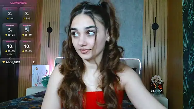 Snapshot of KatarinaHeaven chatting on April 22, 2026, 4:47 pm KatarinaHeaven online show from April 22, 2026, 4:47 pm