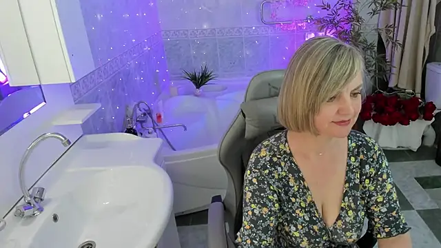 BettyGibsonn online show from May 1, 2026, 7:57 am