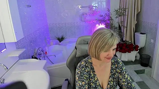 BettyGibsonn online show from April 27, 2026, 8:12 am