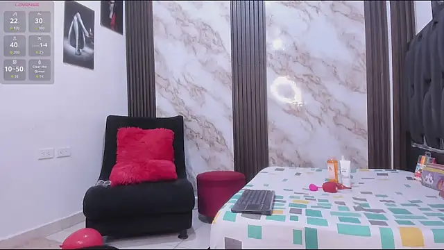 Nina vegas online show from April 9, 2026, 2:23 pm