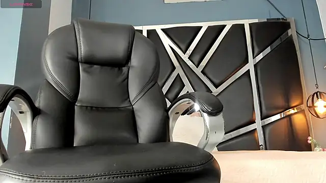 Esmeralda  18 online show from March 31, 2026, 7:38 pm