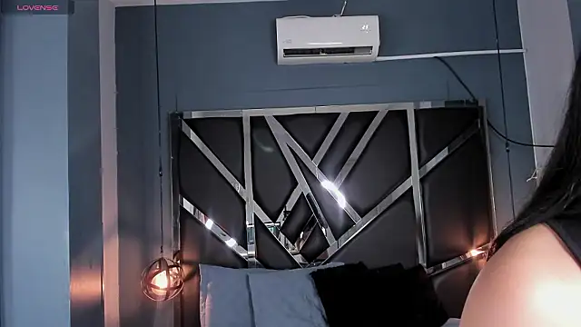 Esmeralda  18 online show from March 20, 2026, 7:26 pm