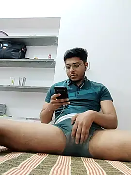 boyzyzyzzl online show from March 2, 2026, 8:05 pm