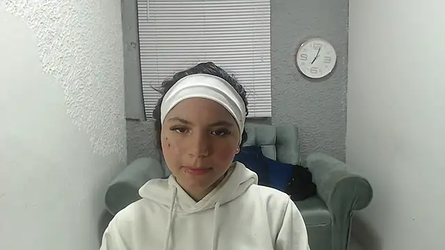 kimmyfuckass online show from May 6, 2026, 12:42 pm