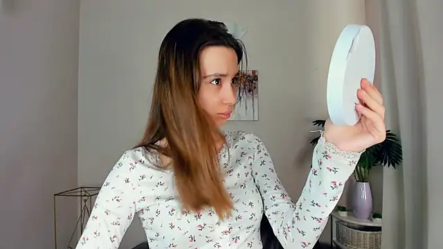 LaceyLettman online show from March 22, 2026, 7:54 am