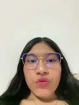 Isabella-Marin online show from March 3, 2026, 10:28 pm