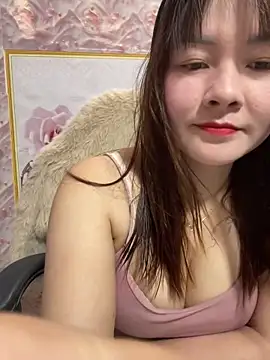 Little Muse78 online show from April 1, 2026, 5:20 am