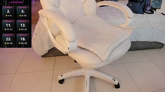  Azahaaraa  online show from March 25, 2026, 3:06 am