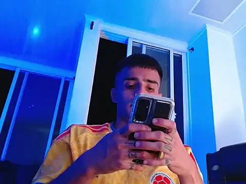 Snapshot of Bad_Boy_Carter69 chatting on April 12, 2026, 2:37 am Bad Boy Carter69 online show from April 12, 2026, 2:37 am