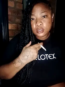 ChubbySpiderx online show from April 10, 2026, 6:37 pm